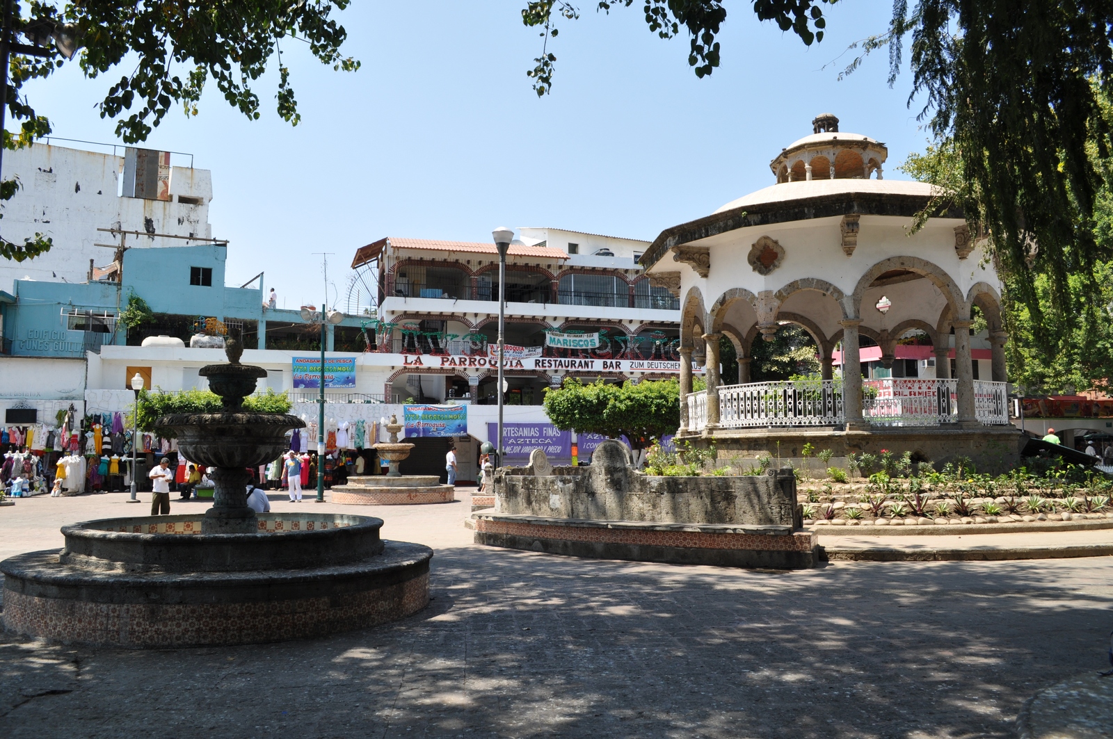 El Zócalo / Plaza Álvarez - Acapulco