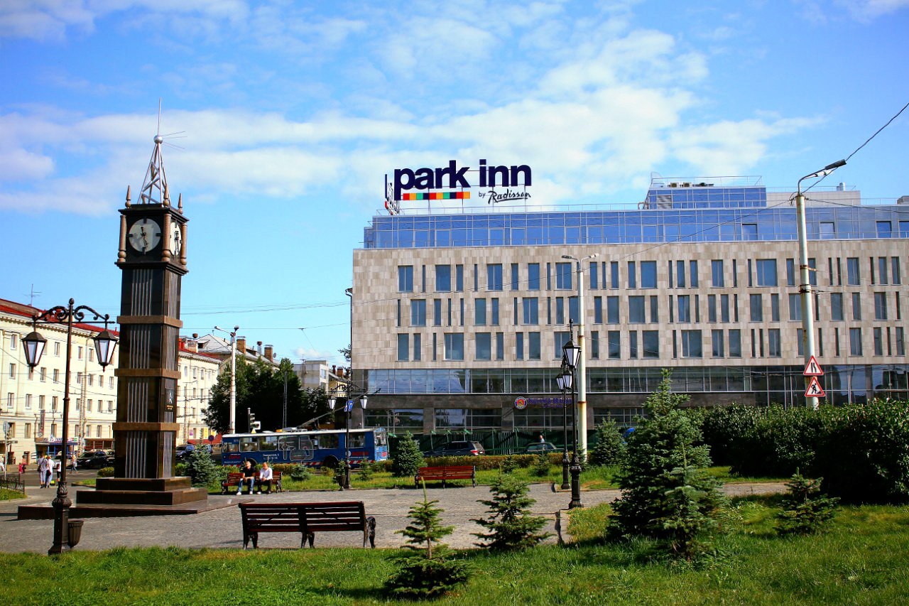 Теле г. Гостиница Питер ИНН Петрозаводск. Парк ИНН Петрозаводск. Park Inn Петрозаводск гостиница. Отель парк ИНН Петрозаводск.