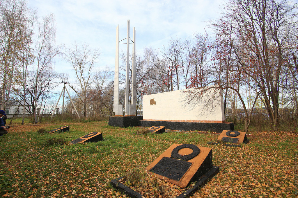 город оса пермский край. памятник пугачеву в осе.