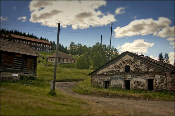 Погода село кын на 3 дня. Кусье Александровский завод. Строгановы в Кусье-Александровском Пермский край. Кусье-Александровский Запруд Пермский. Посёлок Кын в 1990.