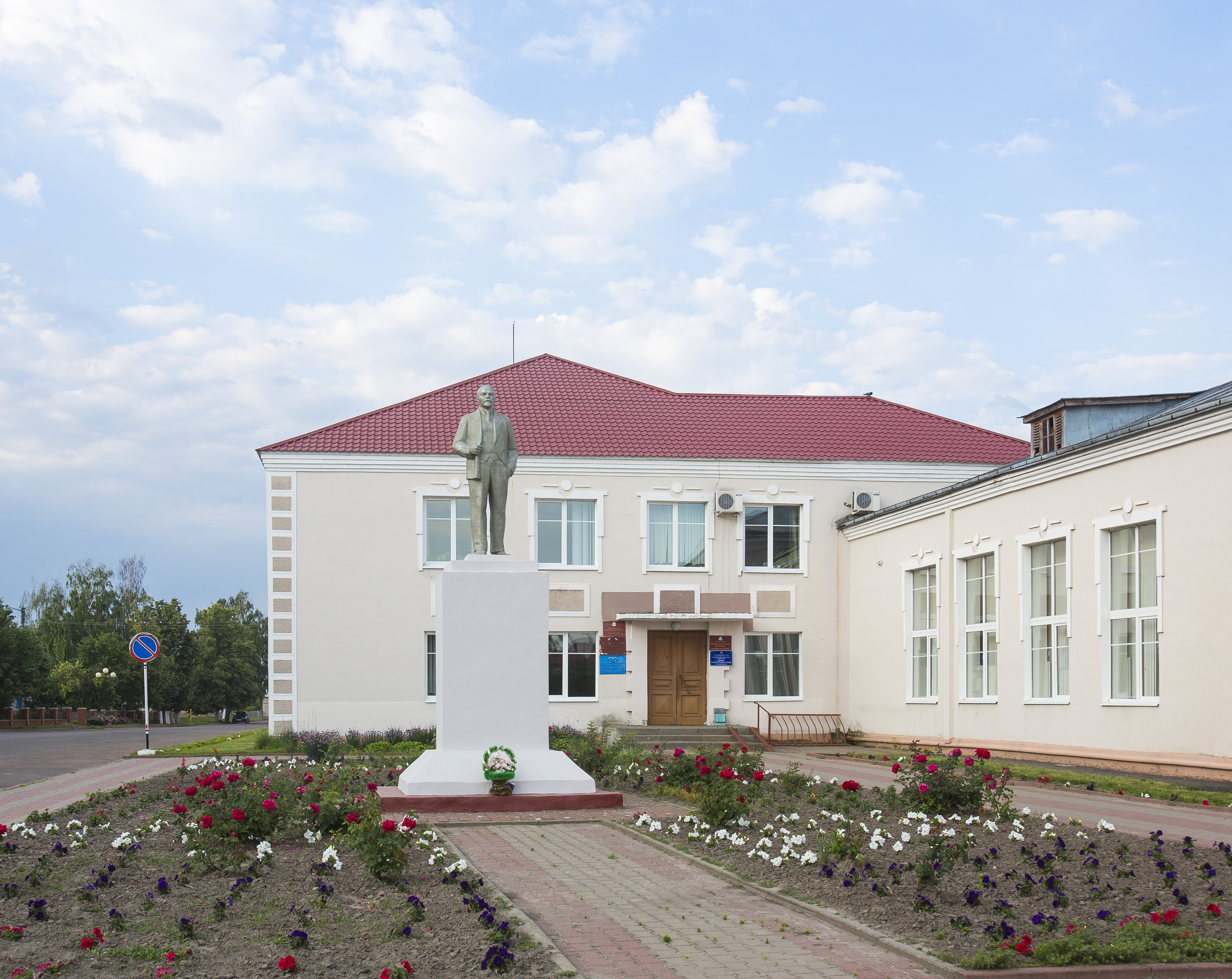 Село званное. Поселок Глушково Курская область. Школа Глушково Курская область. Курская область Глушковский район Глушково. Дом культуры Глушково Курской области.