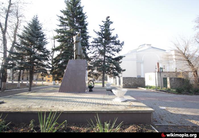 Поселок каменоломни. Ростовская область поселок Каменоломни города. Каменоломни посёлок городского типа. Поселок Каменоломни памятник. Достопримечательности поселка Каменоломни.