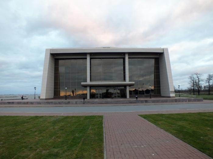 Press centre. Пресс-центр дворца конгрессов в Стрельне. Море пресс-центр дворца конгрессов в Стрельне. Пресс центр Стрельна. Пресс центр Стрельна фото.