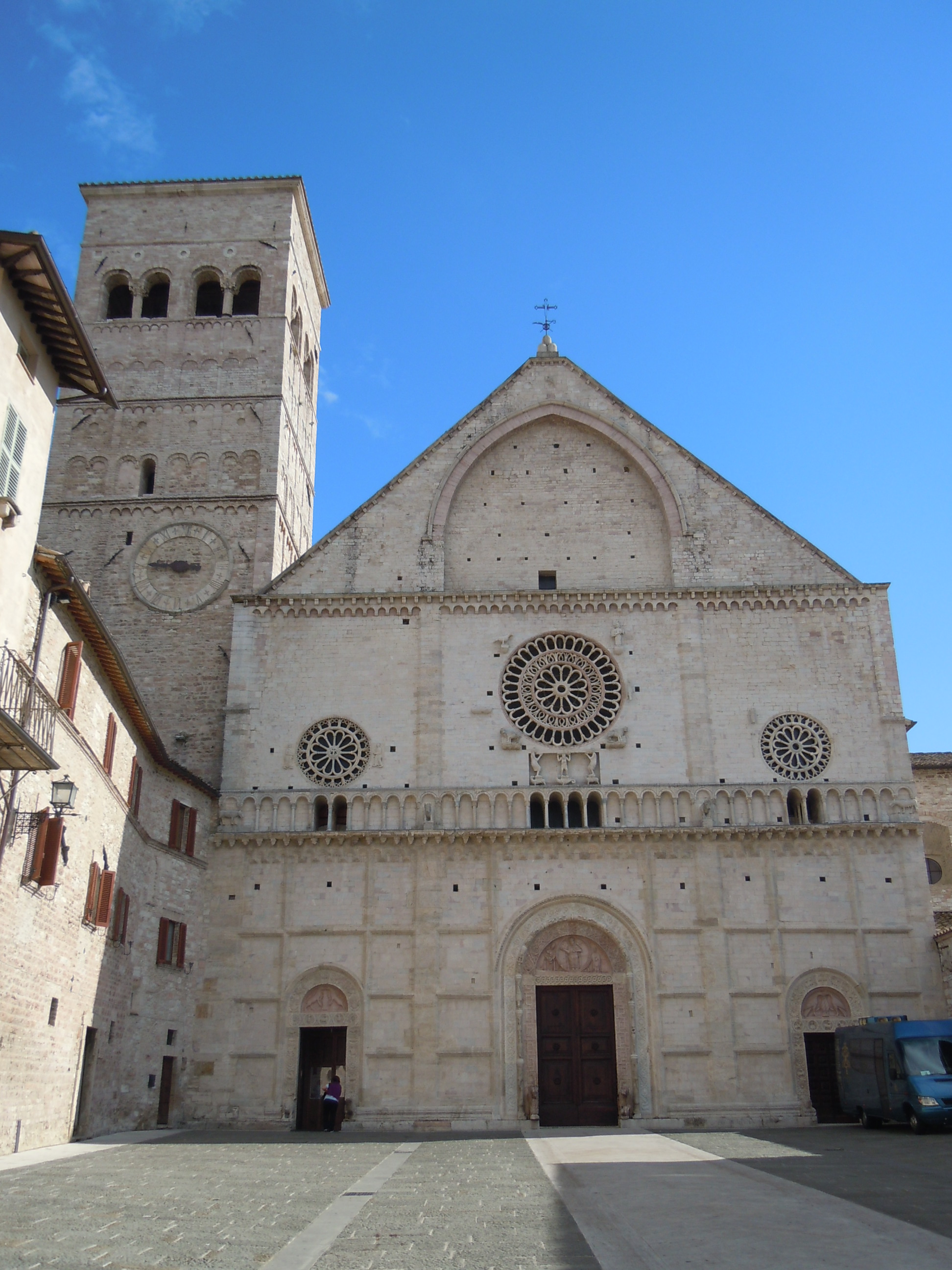 San Rufino's square - Assisi, Italy