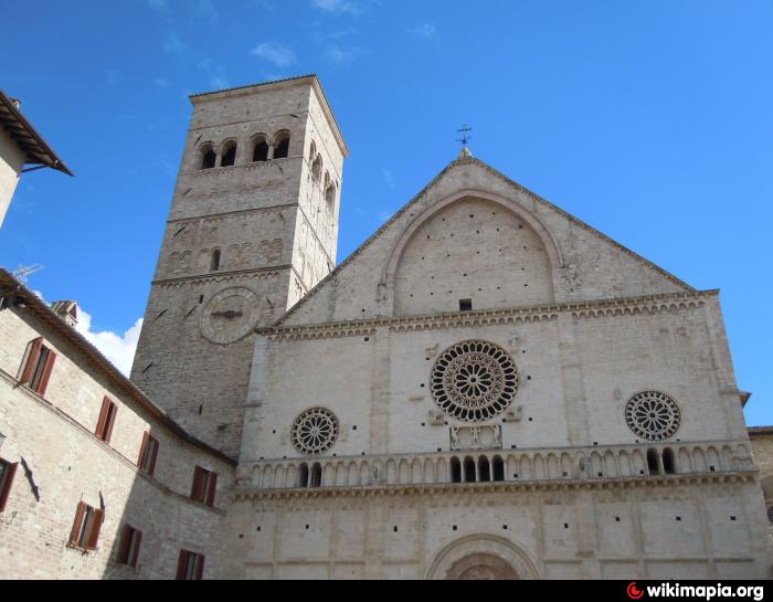 Bell tower of the Cathedral of San Rufino - Assisi, Italy