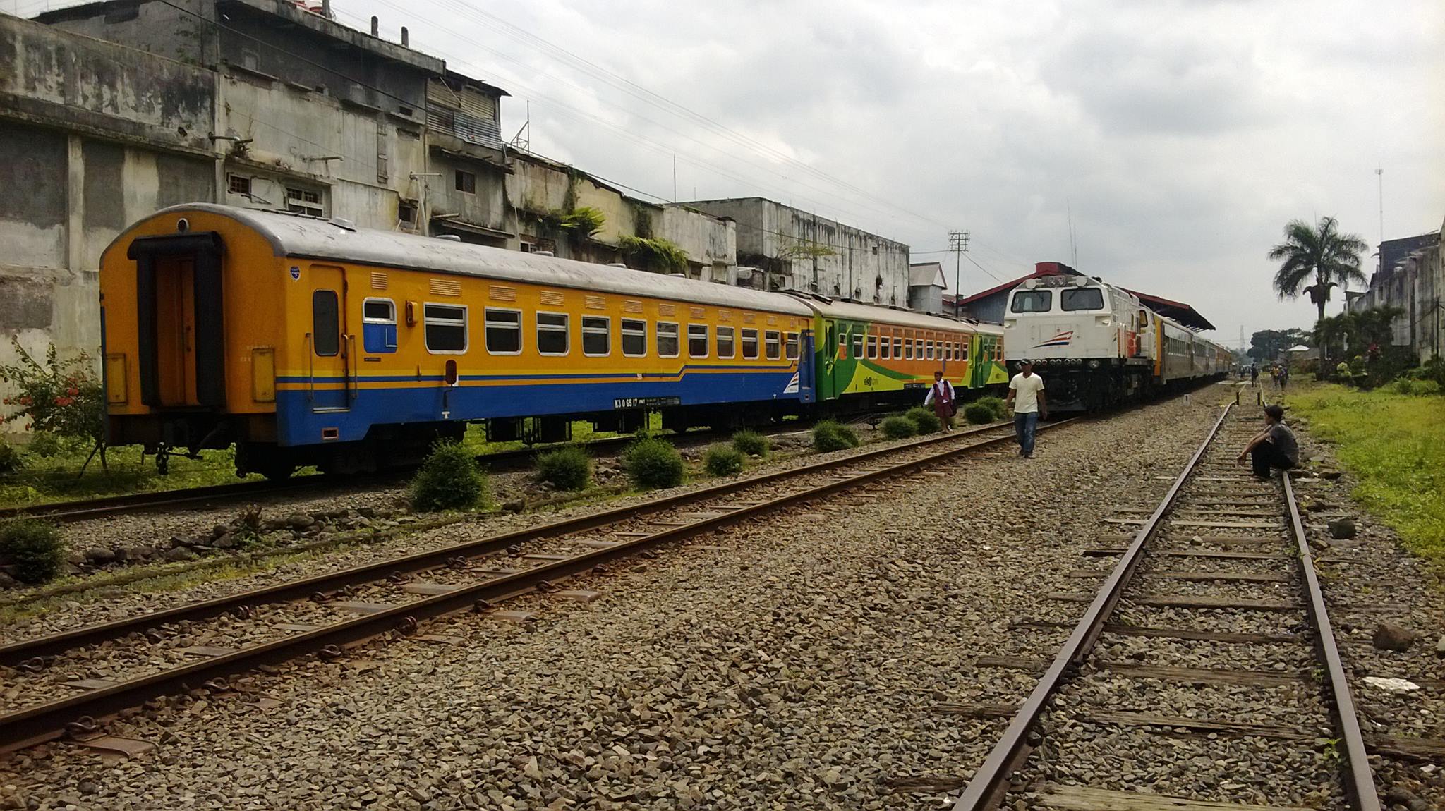 Stasiun KA Sukabumi - Kota Sukabumi | stasiun kereta