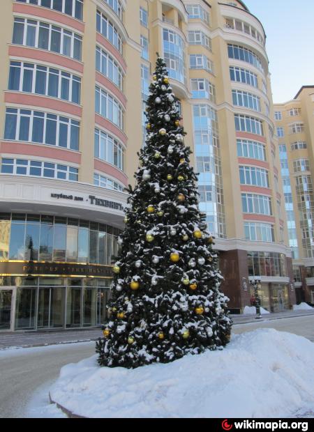 Ель екатеринбург. Новогодняя елка Екатеринбург. Елка в городе Екатеринбурге. Екатеринбургская городская ёлка. Ёлка Сентр Екатеринбург.