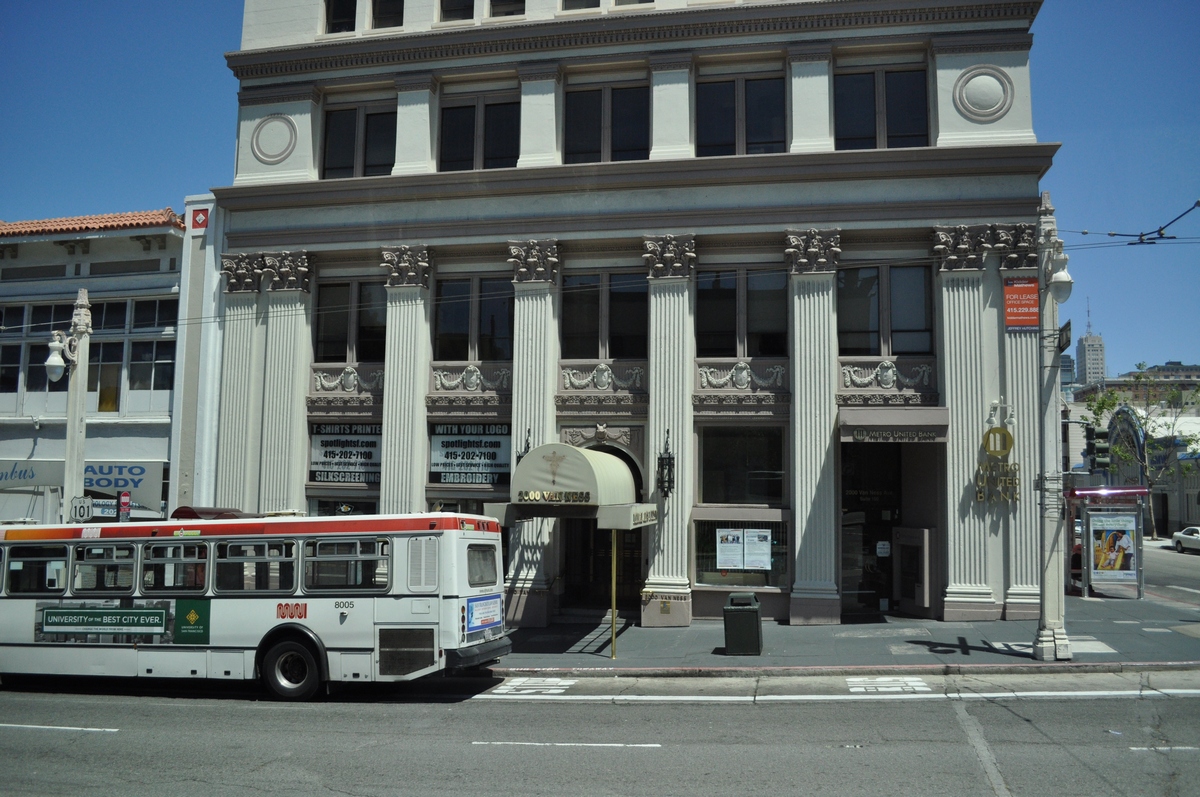 2000 Van Ness Avenue - San Francisco, California | building