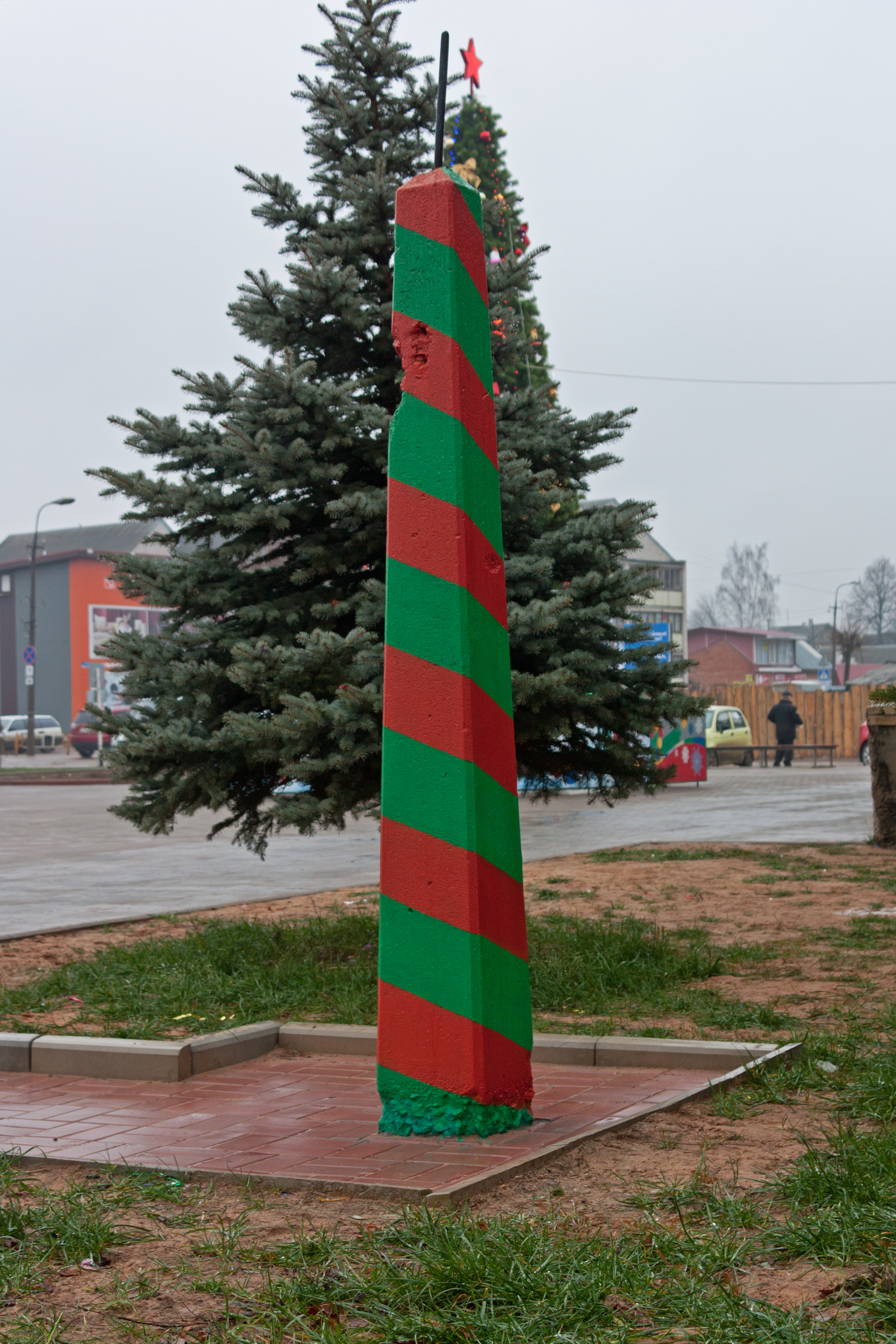 Пограничный столб. Петрозаводск 170 пограничный столб.. Чайковский погран столб. Пограничный столб Харовск. Неман пограничный столб.