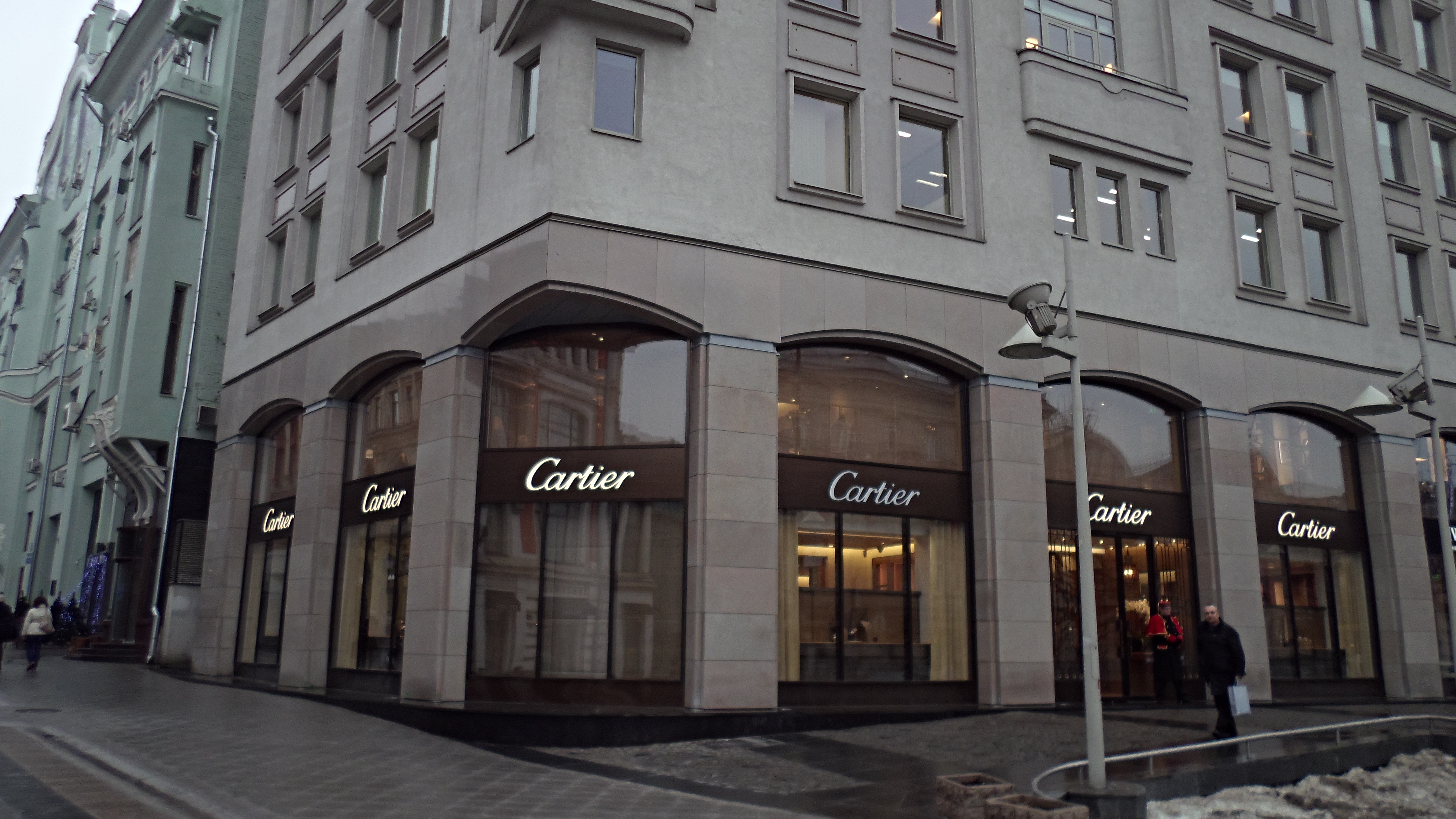 Cartier москва. Картье Петровка. Картье Петровка 5. Картье Петровка 5 бутик в Москве. Cartier, Москва, улица Петровка, 5.