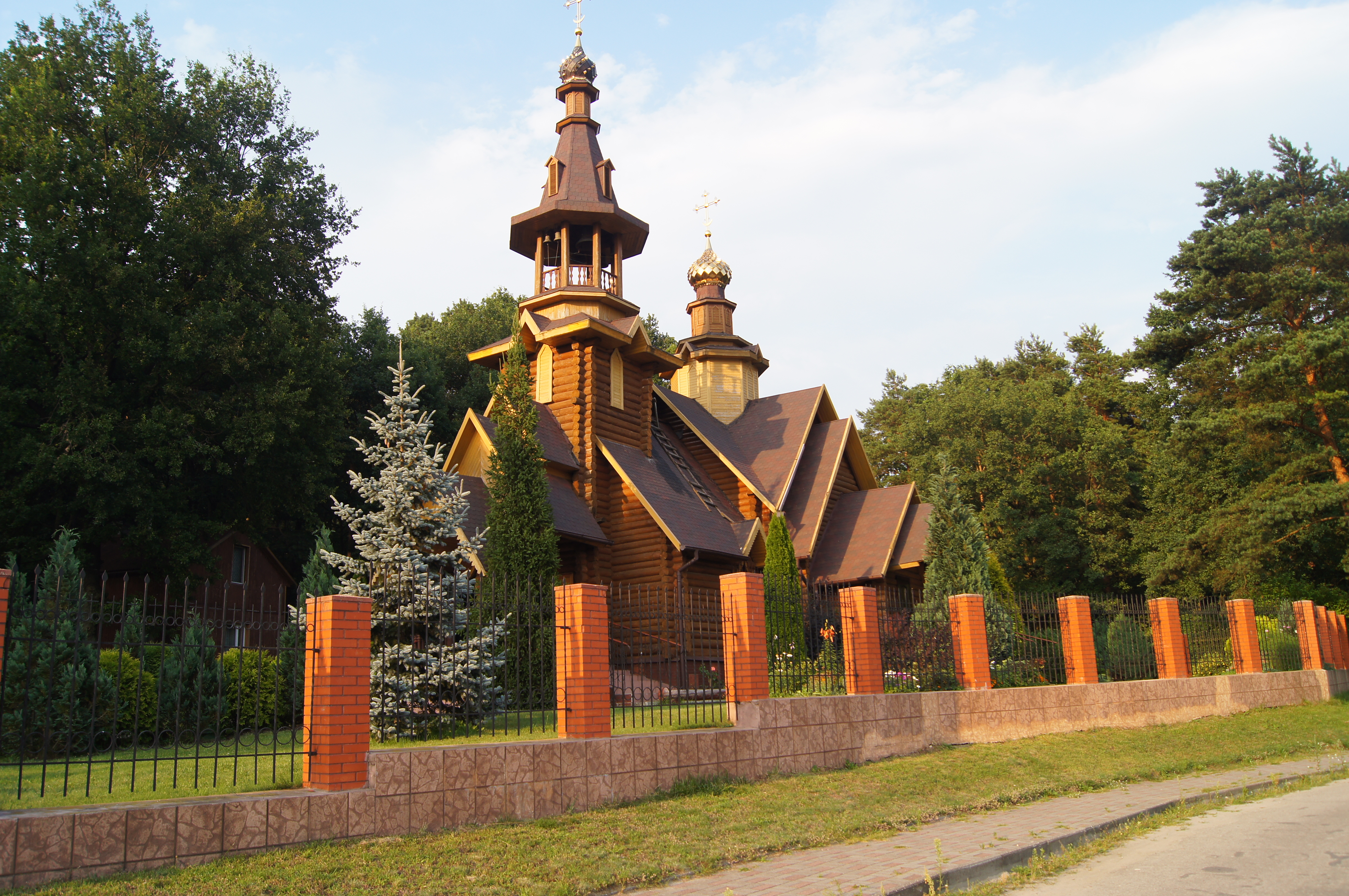 ладушкин достопримечательности. ладушкин калининградская область. ладушки калининградская область. церковь в ладушкине калининградская. храм димитрия солунского в калининградской области.