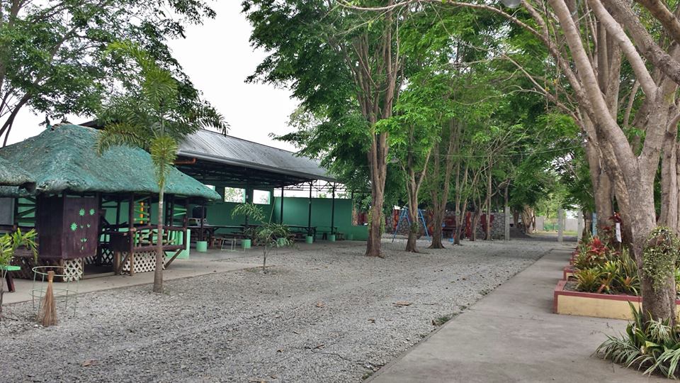 Villa Florenda Family Resort - Cabatuan