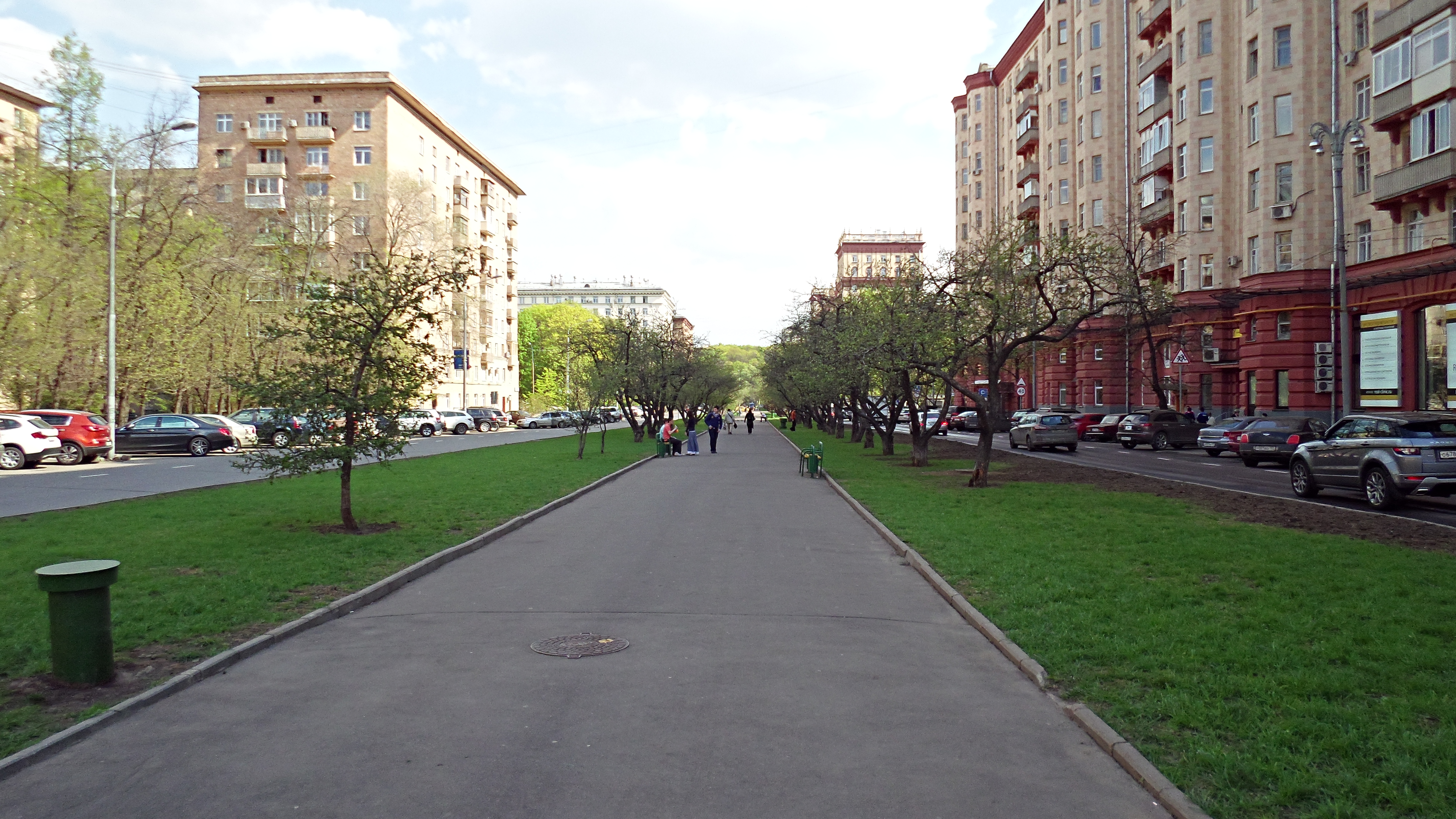 Новогиреевская улица москва. Садово-Триумфальный сквер сквер. Калининский сквер Москва. Сквер на 1 Фрунзенской улице. Балтийская улица Москва сквер.