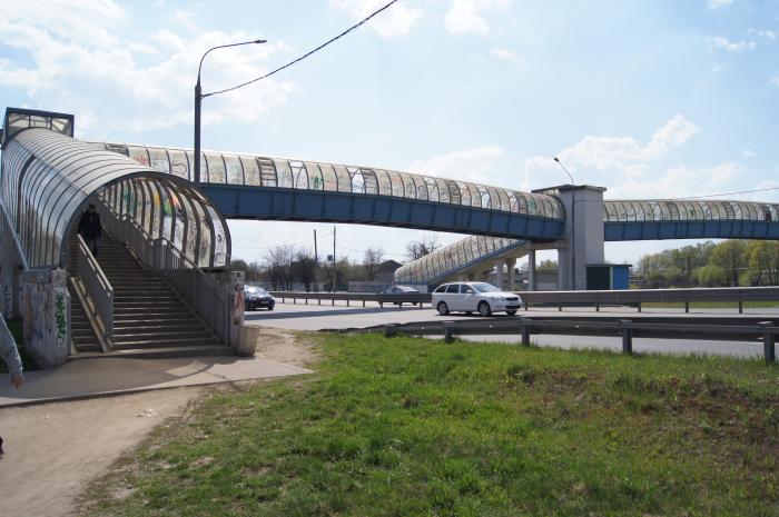 Кутузовская подольск. Мост Подольск. Кутузовский мост Подольск. Пешеходный мост Подольск. Пешеходный мост на МКАДЕ 5 км.