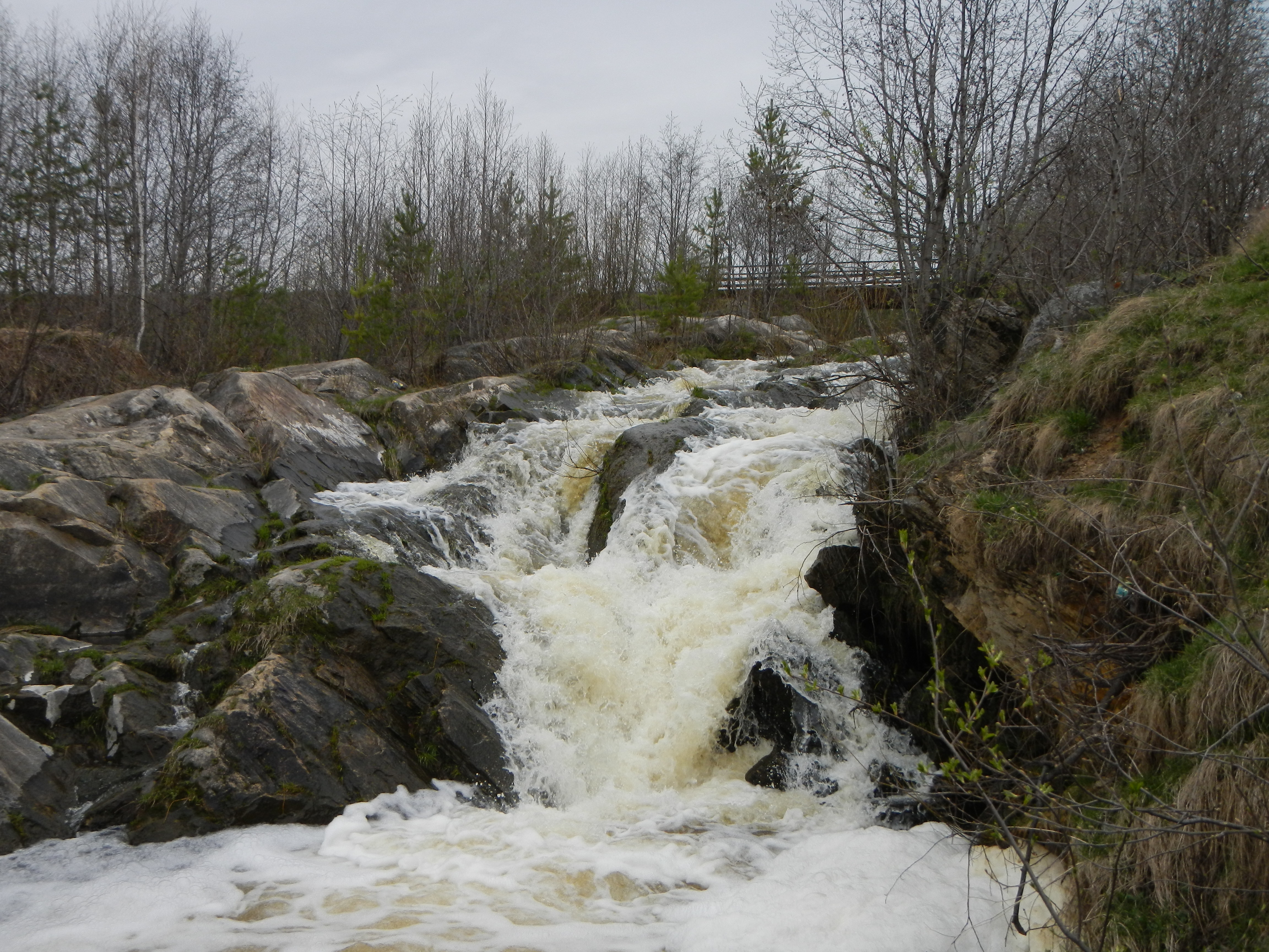 Село южаково свердловской. Гилевский водопад Свердловской. Водопад в Гилево Свердловская область. Водопад Гилева в Свердловской области. Деревня Гилево Свердловская область.