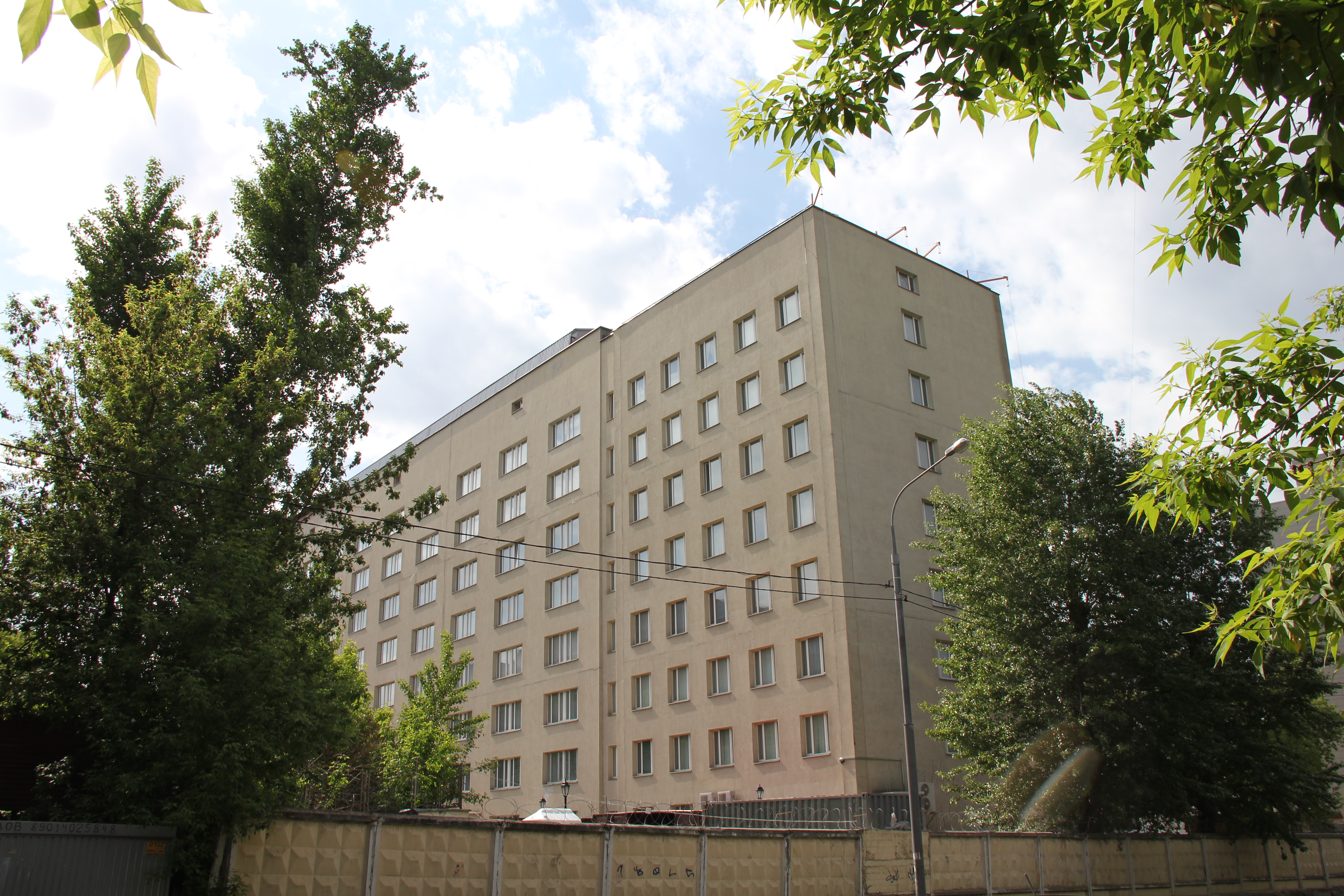 Военный госпиталь Бурденко в Москве.