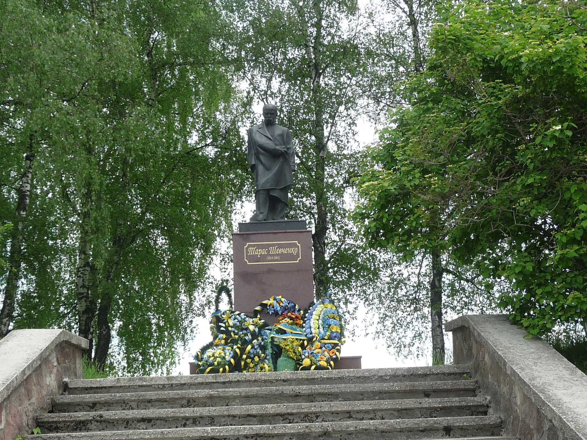 Шевченко 87. Памятник Тарасу Шевченко (Симферополь). Канев памятник т. г. Шевченко. Памятник Тарасу Шевченко (Краснодар).