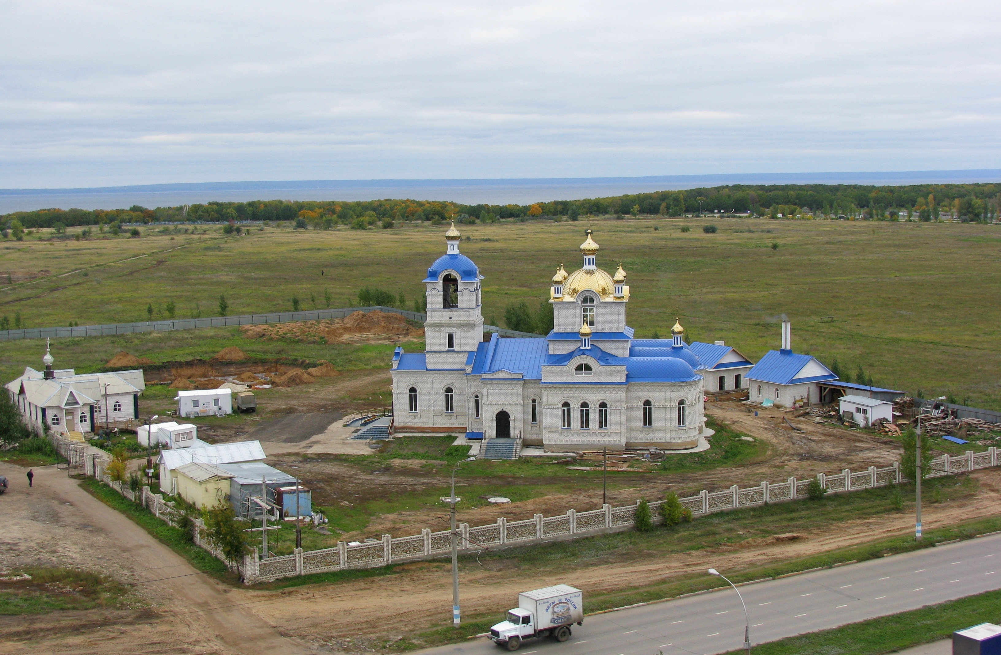 Храм новый город ульяновск. Храм Николая Чудотворца Ульяновск. Храм Николая Чудотворца Ульяновск новый город. Храм на Авиастроителей Ульяновск новый город.