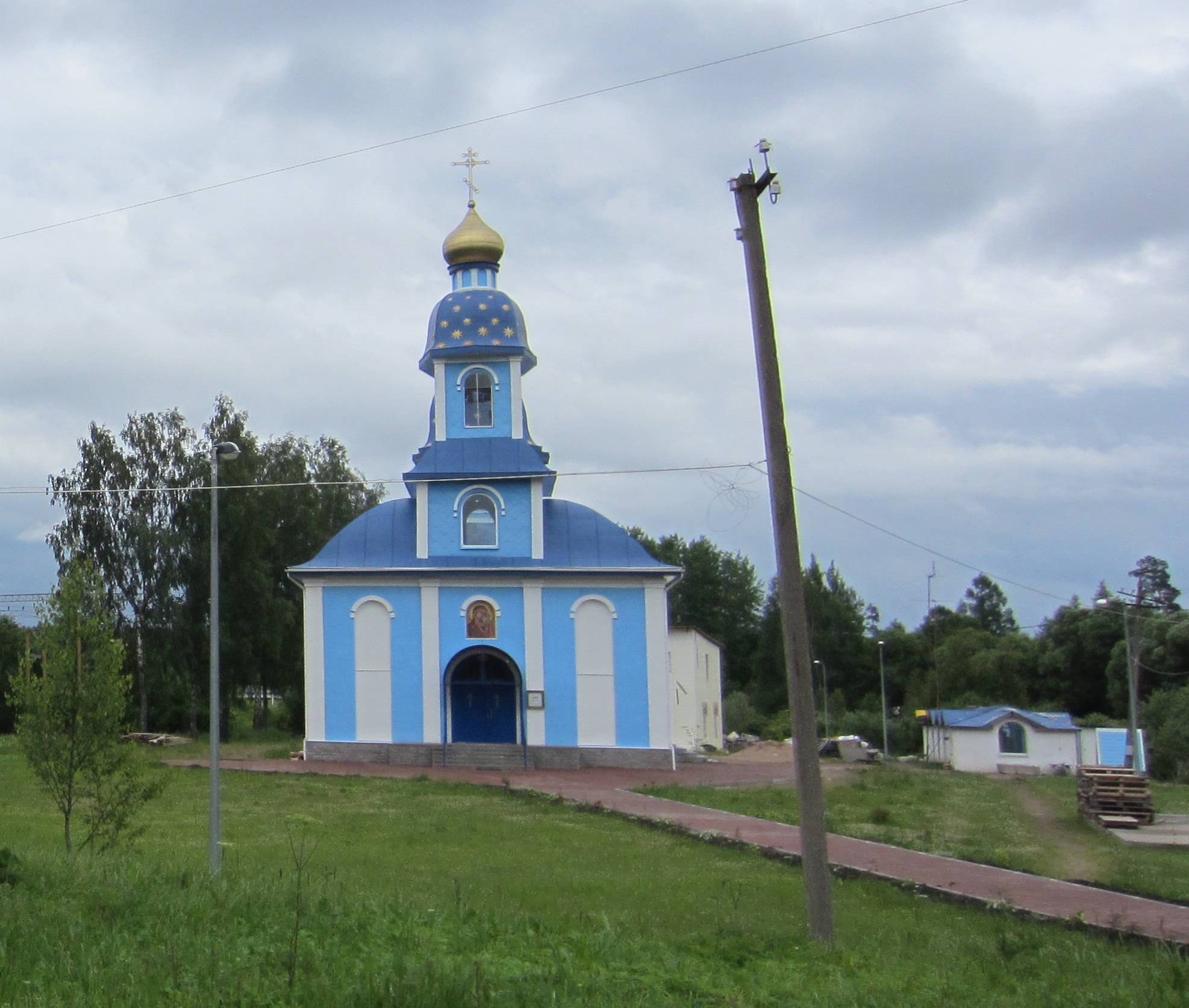 Ушаки ленинградской. Церковь Казанской иконы Божией матери, село Ушаки. Церковь Казанской иконы Божией матери Нурма. Храм Николая Чудотворца Ушаки. Церковь в Ушаках Ленинградской области.