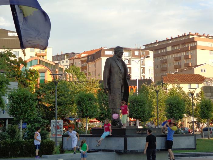 Statue of Ibrahim Rugova - Pristina