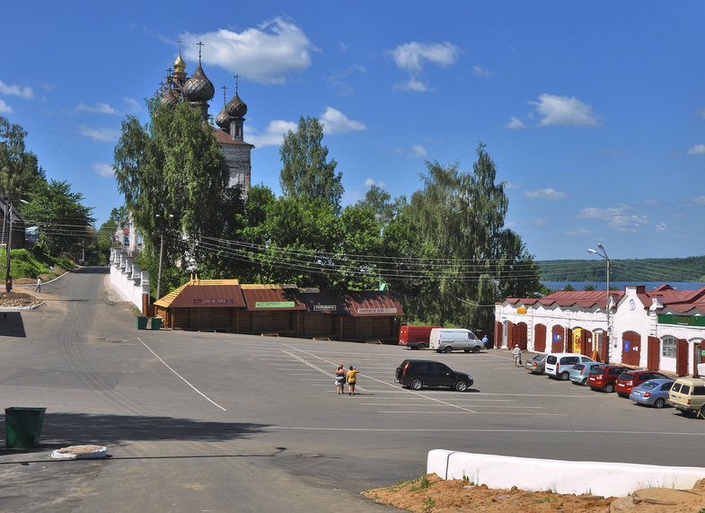 Торг площадь. Плес Базарная площадь. Торговая площадь Плес. Плёс площадь города. Пленс торговая площадь.