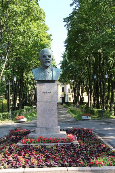 Monument to Lenin - Gatchina