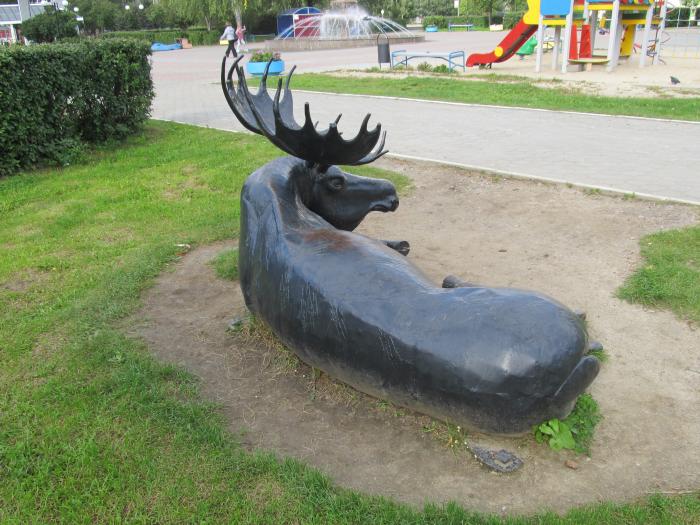 памятник лосю в карелии. статуя лося марий эл. скульптура медведь верхняя пышма. скульптуры верхний парк г. памятник лосю на ярославском шоссе.