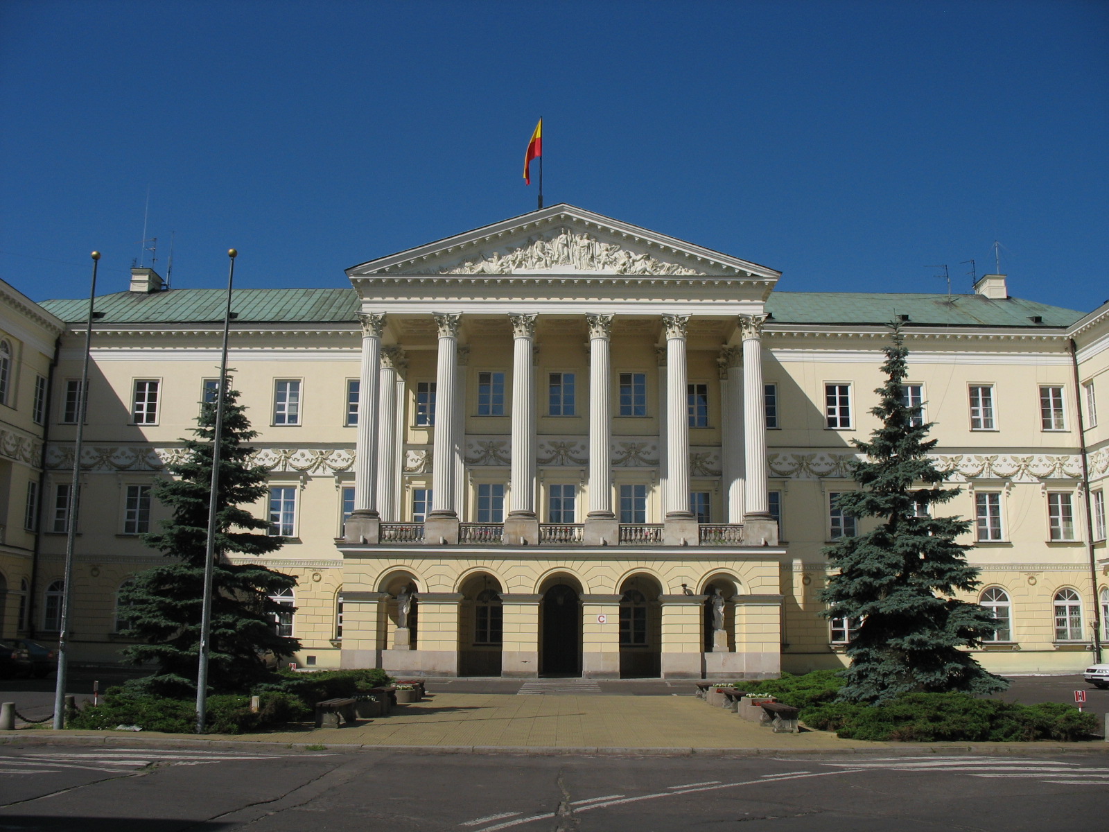 Киев банковая 11