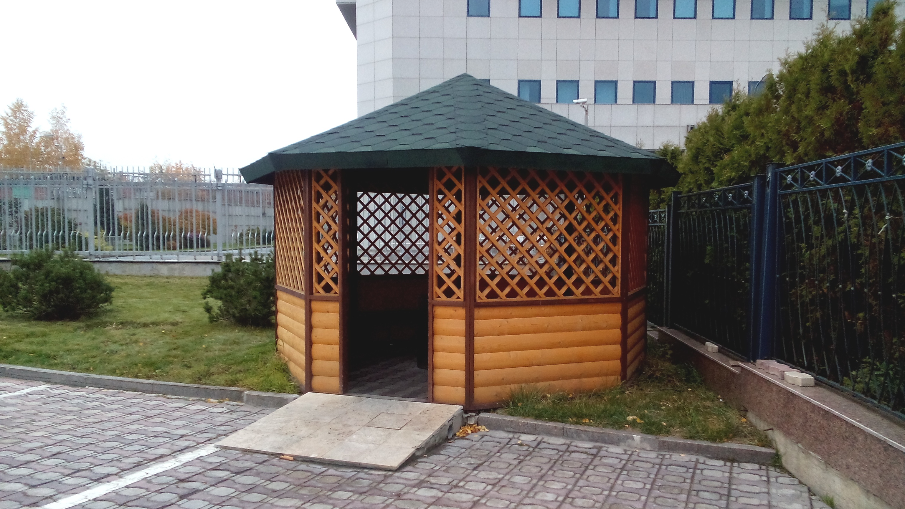 Беседки для курения своими руками