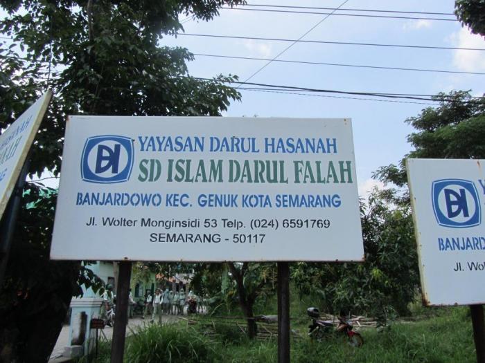 Mts Darul Hasanah Semarang School