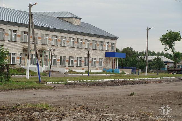 Листопадовка воронежской. Село Листопадовка Воронежской области. Листопадовская больница. Листопадовка Воронежская область дом культуры. Листопадовка Воронежская область Грибановский район СОШ.