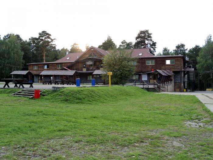 База фэмили. Family House Астрахань три протока. Фэмили Хаус Астрахань. Фэмили Хаус Астрахань база. Кафе Фэмили Хаус.