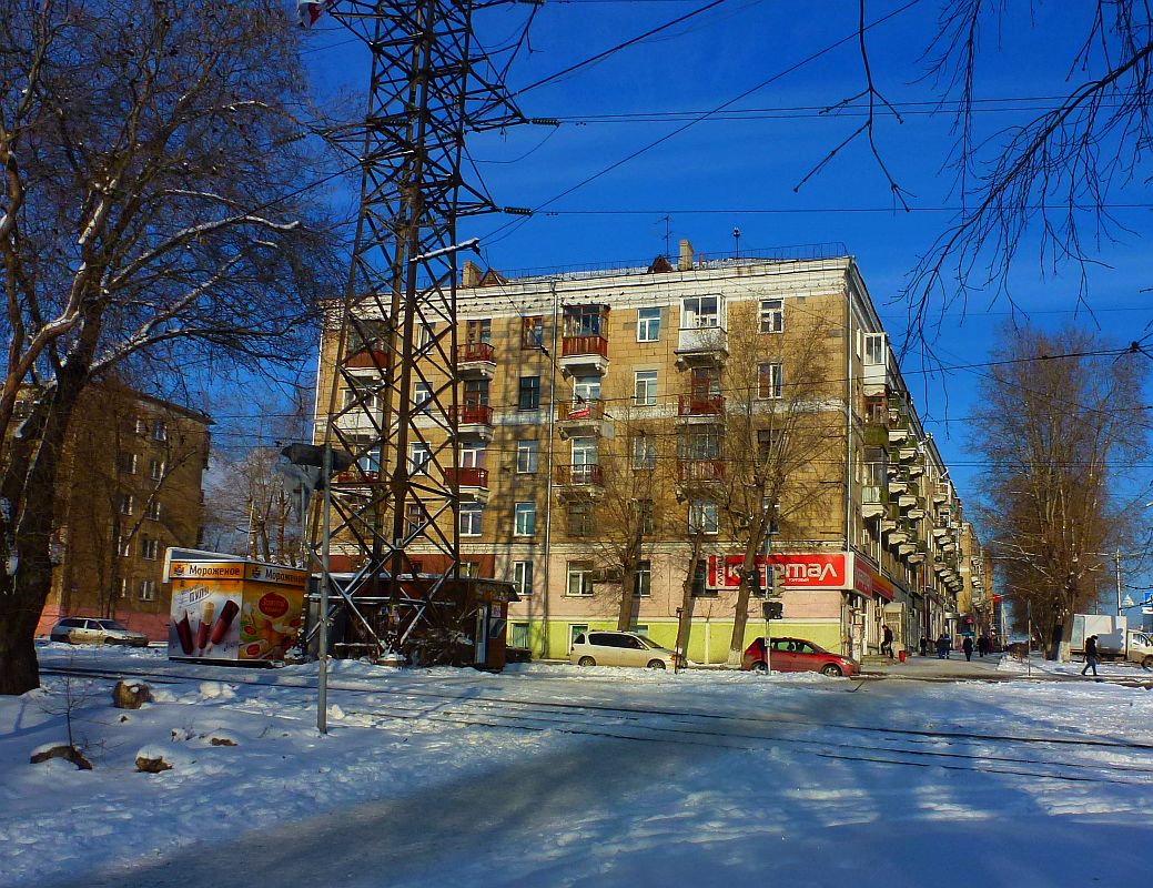 Сибиряков гвардейцев новосибирск. Сибиряков Гвардейцев 32. Ул. Сибиряков-Гвардейцев, 32. Улица Сибиряков-Гвардейцев Новосибирск 32. Улица Сибиряков Гвардейцев Новосибирск.