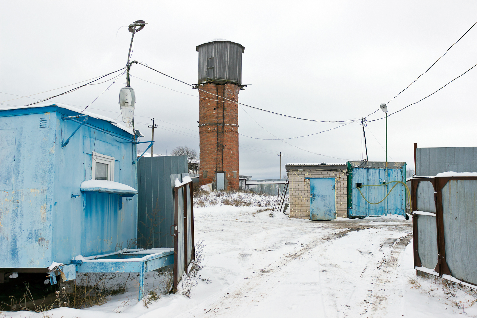 Вода александровка. Александровская вода Вологда. Старое шоссе Вологда Александровская вода. Вода Александровская Вологда аппарат на улице. Вологда цена Александровской воды.