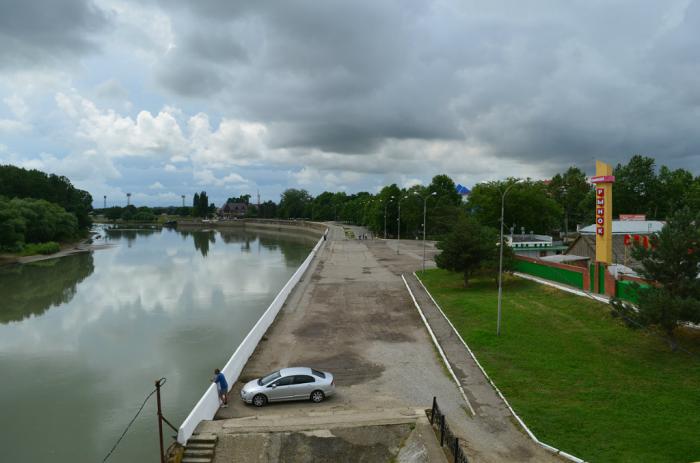 Погода в славянске на кубани краснодарского края. Славянск-на-Кубани Краснодарский край. Набережная Славянск на Кубани.