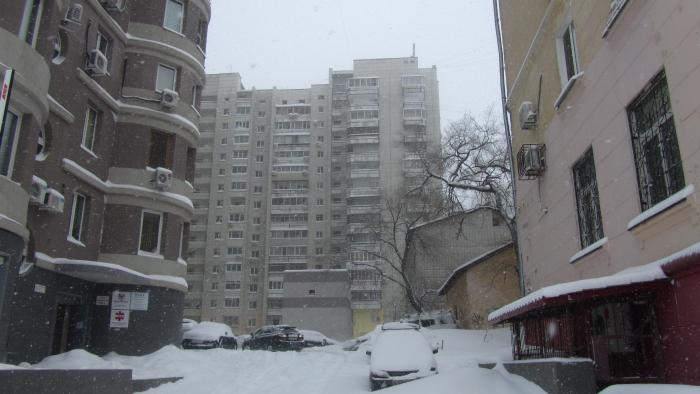 Дом нквд хабаровск. Волочаевская 183 хабаровск. Волочаевская, 4. Волочаевская 183. Танк в арке жилого дома.