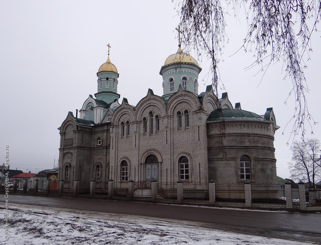 Апостольская православная церковь. Храм в Масловке Воронеж. Церковь апостолов Петра и Павла Воронеж. Петропавловская Церковь Воронеж. Храм святых апостолов Петра и Павла в Масловке.