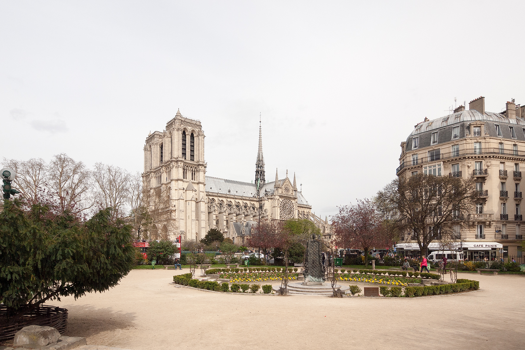 Square René Viviani - Paris