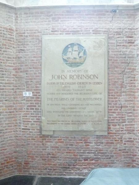 Gedenkplaat voor John Robinson - Leiden (gemeente)