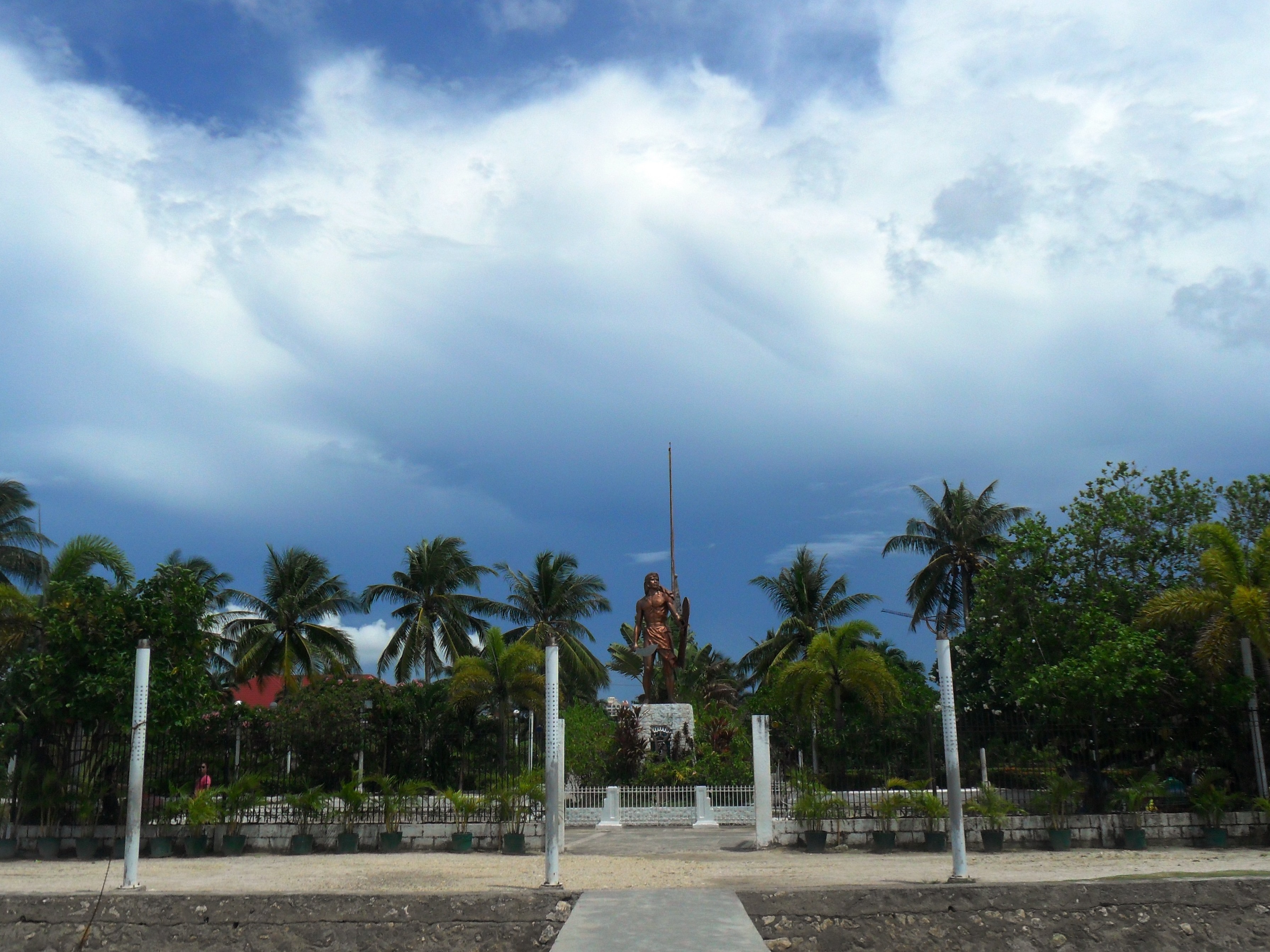 Lapu-Lapu Monument - Lapu-Lapu Punta Engano Road