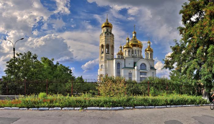 Нова каховка. Свято-Андреевский кафедральный собор в новой Каховке. Новая Каховка храм. Новая Каховка Соборная. Украина Херсон город новая Каховка Церковь.