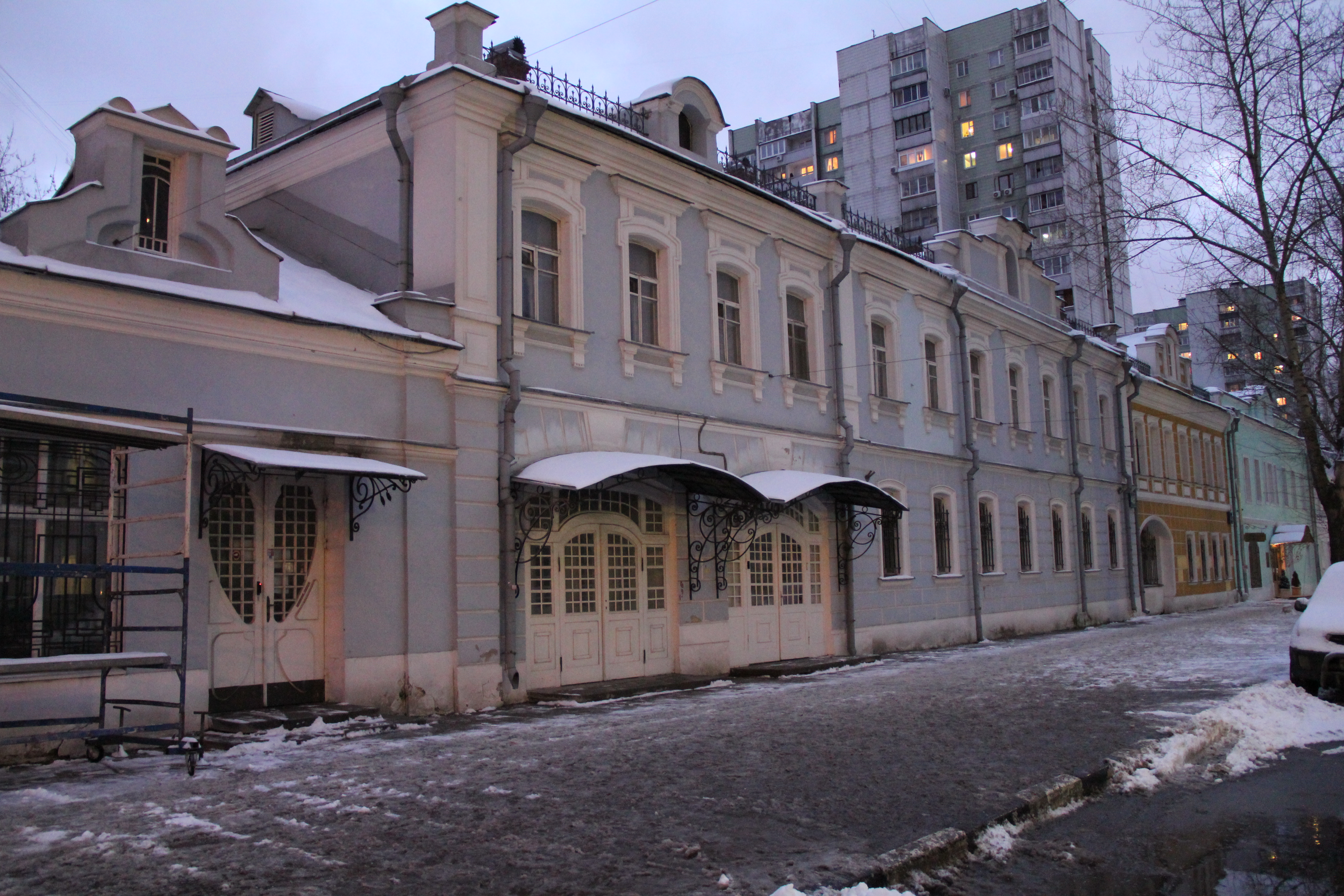 Школьная улица в москве