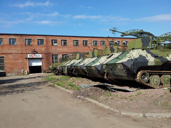 Техника петербург. Военная техника в СПБ. Памятники военной техники в СПБ. Памятники военной технике в СПБ. Парк Строителей СПБ Военная техника.
