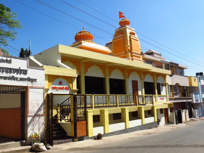 Shri Swayambhu Maruti Mandir - Tasgaon