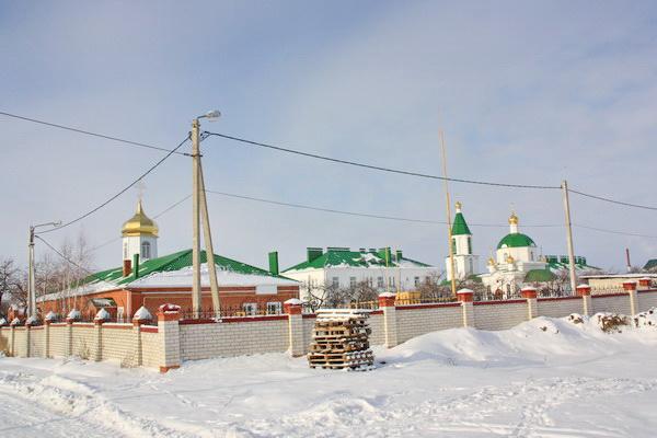 Погода золотухина курская область. Г Курск Золотухинский женский монастырь. Женский монастырь в Золотухино Курской области официальный сайт. Золотухинская Слобода Уфа. Золотухино поездка в Алексеевский женский монастырь 30.03.22.