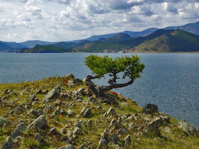 Садовый мыс. Мыс Улирба. Улирба Байкал. Улирба турбаза Байкал. Залив Мухур Байкал.