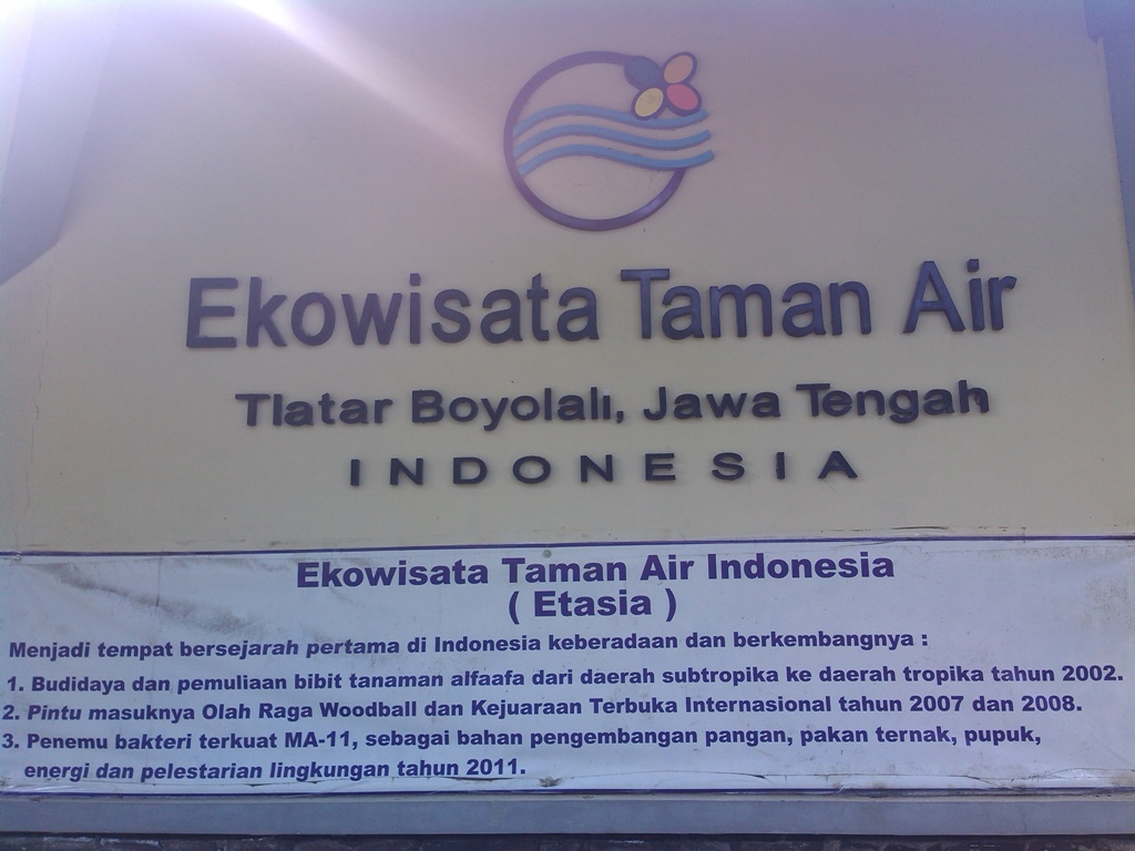 Ekowisata Taman Air Tlatar