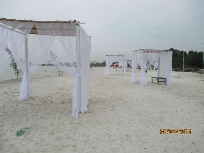 Pantai Romantis Romance Bay