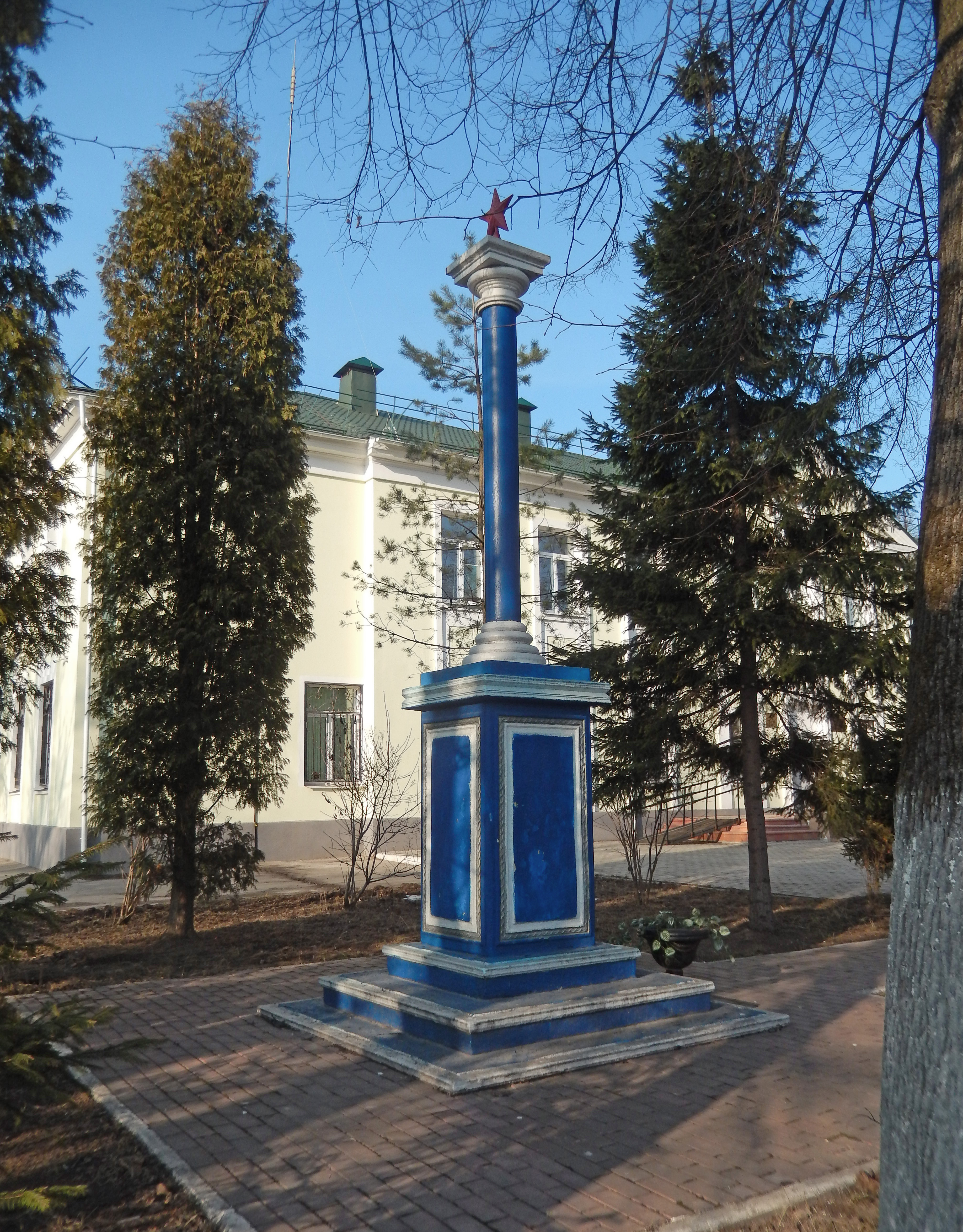 Львовская подольск. Подольск поселок Львовский. Львовский Подольск памятник. Львовский Подольск памятник лицей. Достопримечательности поселка Львовский Подольского района.