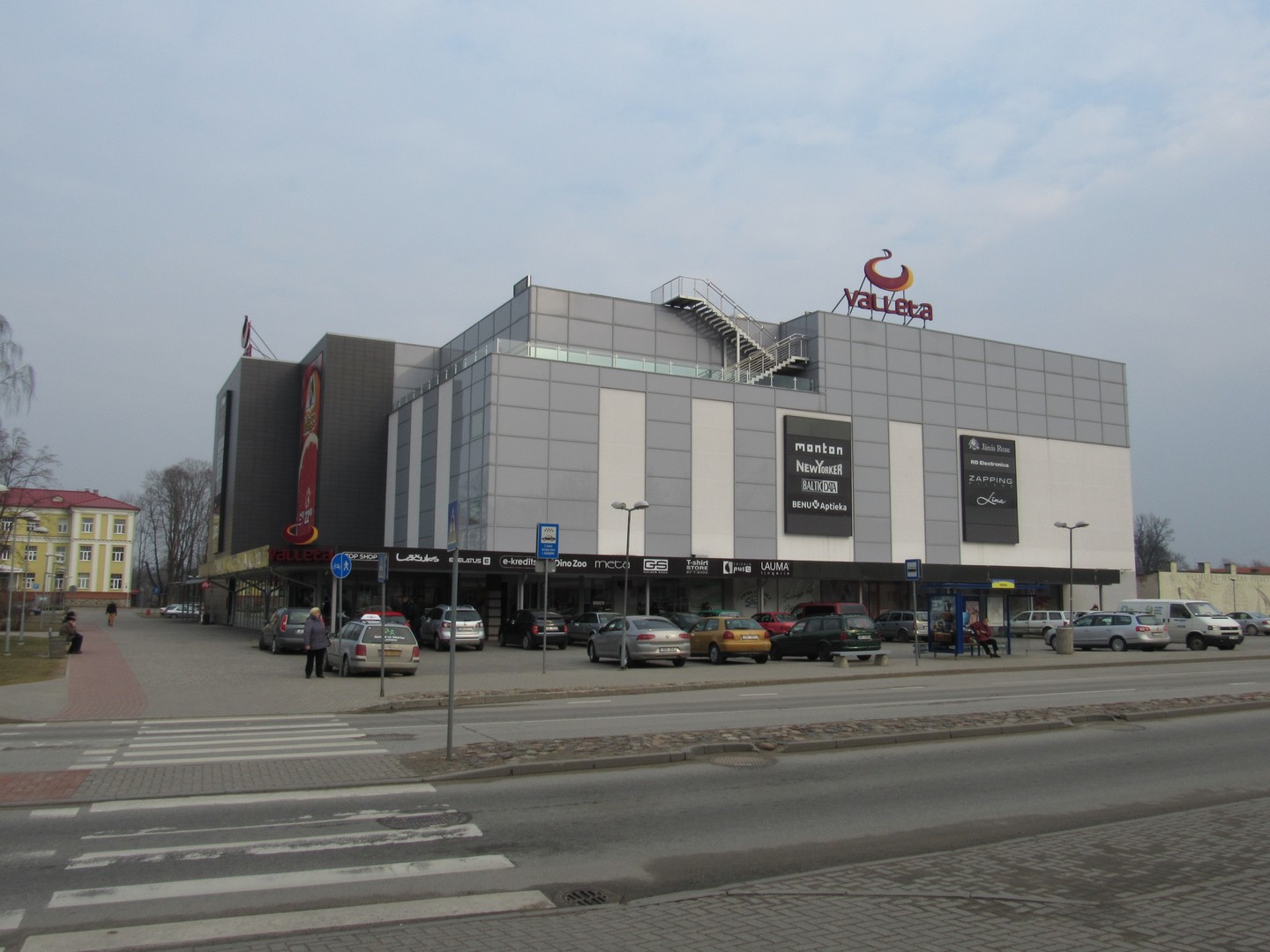 Shopping centre 